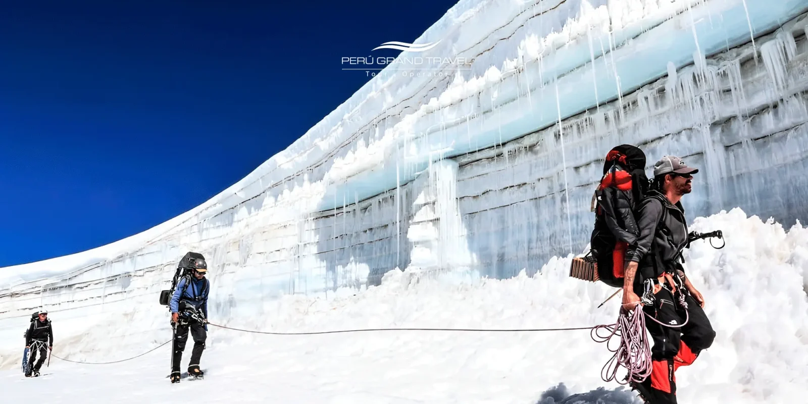 El Glaciar Quelccaya: 7 Secretos para Trekking en la Capa de Hielo Tropical más Grande del Mundo 5 Glaciar Quelccaya