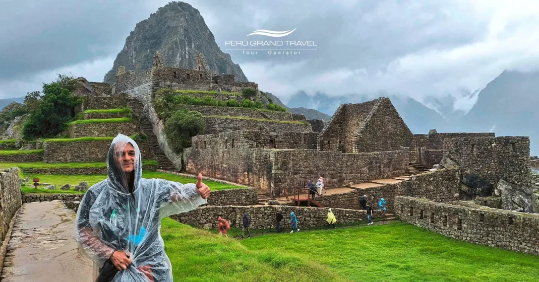 7 Consejos Exclusivos para Encontrar la Época Más Barata para Ir al Perú y Vivir el Lujo que Mereces 1 Machu Picchu durante la temporada de lluvias, Época Más Barata para Ir al Perú