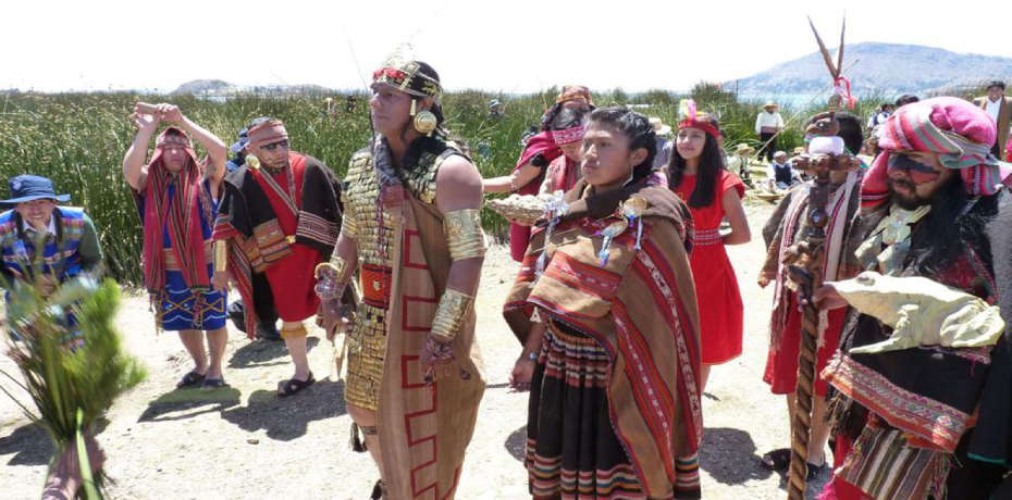 Descubre las Leyendas del Lago Titicaca: Relatos ancestrales que dan vida a los andes 2 Manco-capac-mama-ocllo