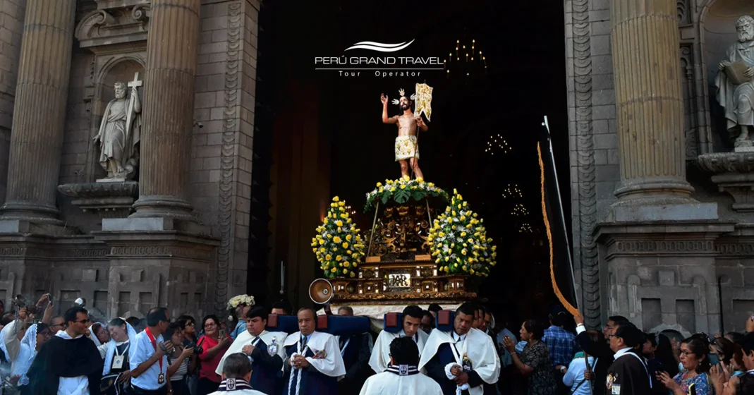 7 formas mágicas de celebrar el Domingo de Pascua en Perú: Una guía local 2 Procesión de Resurrección el Domingo de Pascua en Ayacucho Perú