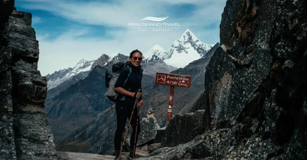 Santa Cruz Trek Huaraz: 5 Secretos para la Mejor Caminata Andina en 2026 2 Punta-Unión-en-la-altitud-del-Santa-Cruz-Trek