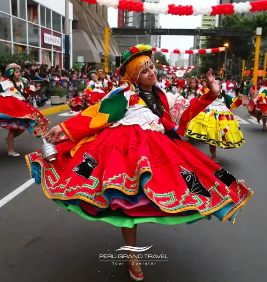 Mejor época para visitar Lima: Guía completa de clima, temporadas y consejos 6 Viajar por Fiestas Patrias a Peru