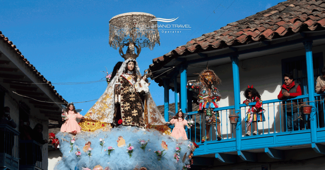 Festividades en Perú 2026: Una Guía Imperdible para Vivir Tradiciones Inolvidables 7 Virgen del carmen, Festividad en paucartambo, festividades en Cusco, festivales en Peru, saqras