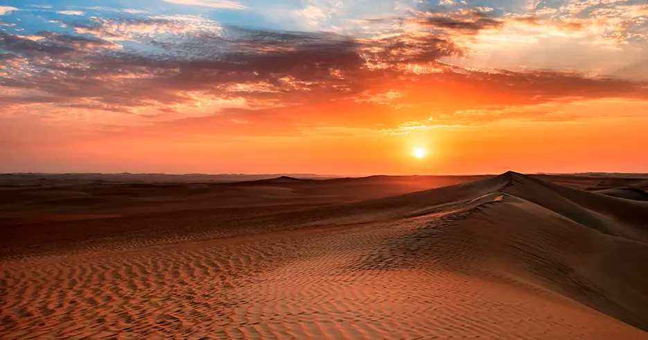 Todo lo que Tienes que Saber sobre Huacachina: Un Oasis en el Desierto 5 atardecer en las dunas de haucachina