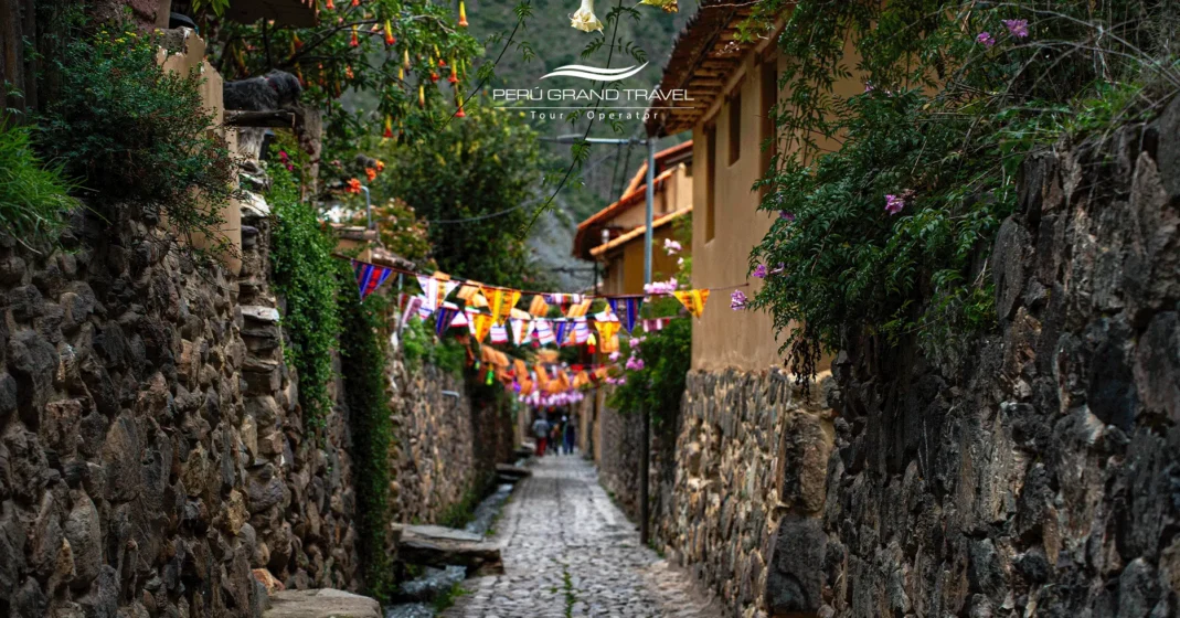 10 Increíbles Descubrimientos Sobre Qué Hacer en Ollantaytambo: La Guía Definitiva de la Ciudad Inca Viviente 3 calle de ollantaytambo
