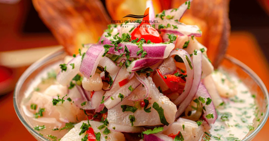El Aniversario de Lima: 7 Formas Grandiosas de Celebrar la Ciudad de los Reyes 6 ceviche, comida peruana, festejo en lima, festivals in peru, aniversario de lima, que comer en lima, pescado fresco, plato famoso de peru
