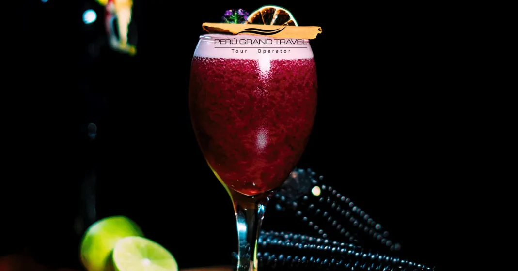 Comida en Lima 2026: La Guía Sofisticada para Saborear la Capital Gastronómica 3 chicha-morada-bebida-peruana