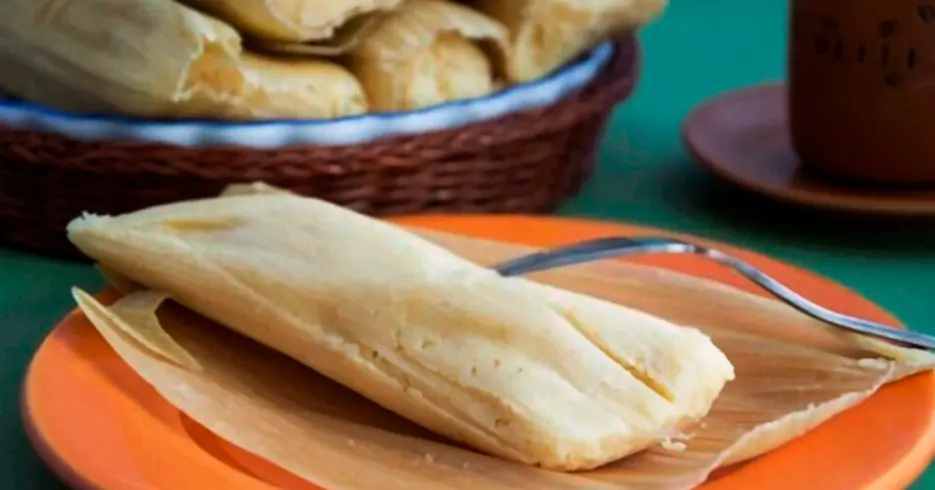 comida callejera peruana- tamales y humitas