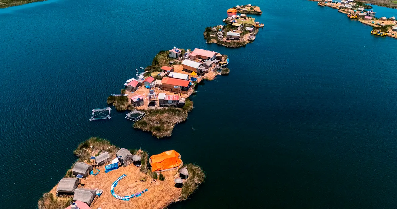 Conoce la isla flotante de Uros y su historia única 14 isla flotante de uros en puno