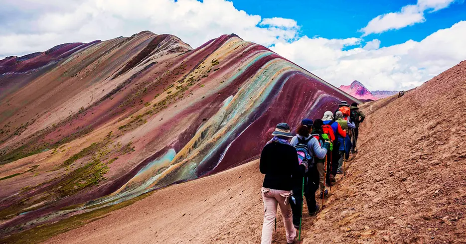 Lugares para visitar en Cusco: Top destinos imperdibles 6 lugares para visitar en cusco - montaña 7 colores Vinicunca