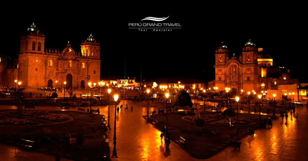 Vida Nocturna en Cusco: La Guía Sofisticada de Bares, Pisco y Celebración | 2026 1 plaza-de-armas-de-noche-en-cusco, Vida Nocturna en Cusco