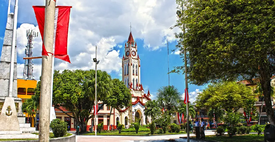 Lo Mejor de la Selva Peruana: Paquetes Turísticos al Amazonas 6 plaza-principal-de-iquitos