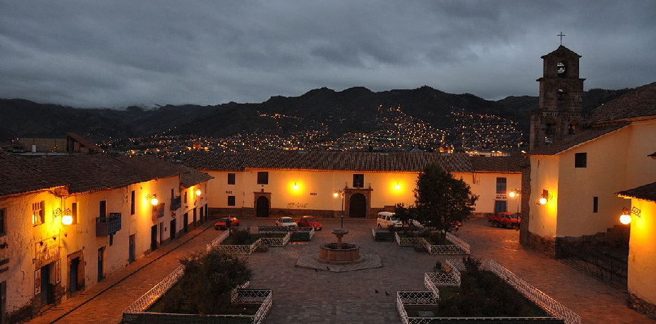 Cusco para Viajeros de Lujo: Una Experiencia Exclusiva en la Capital de los Incas 4 plazoleta-san-blas-cusco