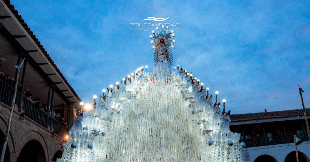 Los 7 Festivales más Famosos de Perú: Deberías vivirlo al menos una vez 3 Semana Santa em Ayacucho, Semana Santa em Cusco, Festivais no Peru, Festas no Peru, Praça de Ayacucho