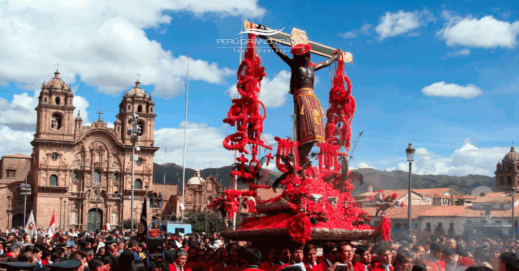 Festividades en Perú 2026: Una Guía Imperdible para Vivir Tradiciones Inolvidables 4 señor de los temblores, tayta de los temblores, imagen religiosa en cusco, ciudad de cusco, plaza de armas, festividades en cusco, semana santa en cusco