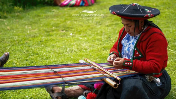 tecnica-de-tejido-de-arte-de-las-comunidades-de-chincheros