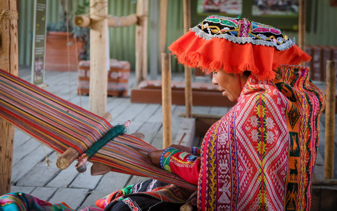 Descubre el Arte y la Artesanía Local en Cusco: Tradición y cultura viva 6 tejidos-en-cusco