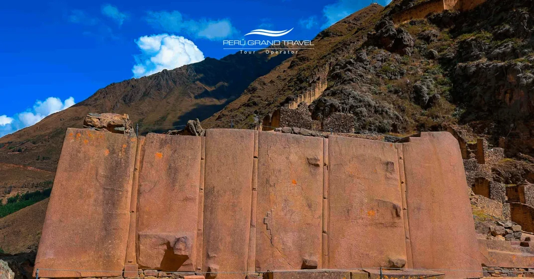 12 Templos en Perú: Un viaje al corazón sagrado de los Andes 5 templo en peru, templos que debes visitar en peru, templo de ollantaytambo, templo inca