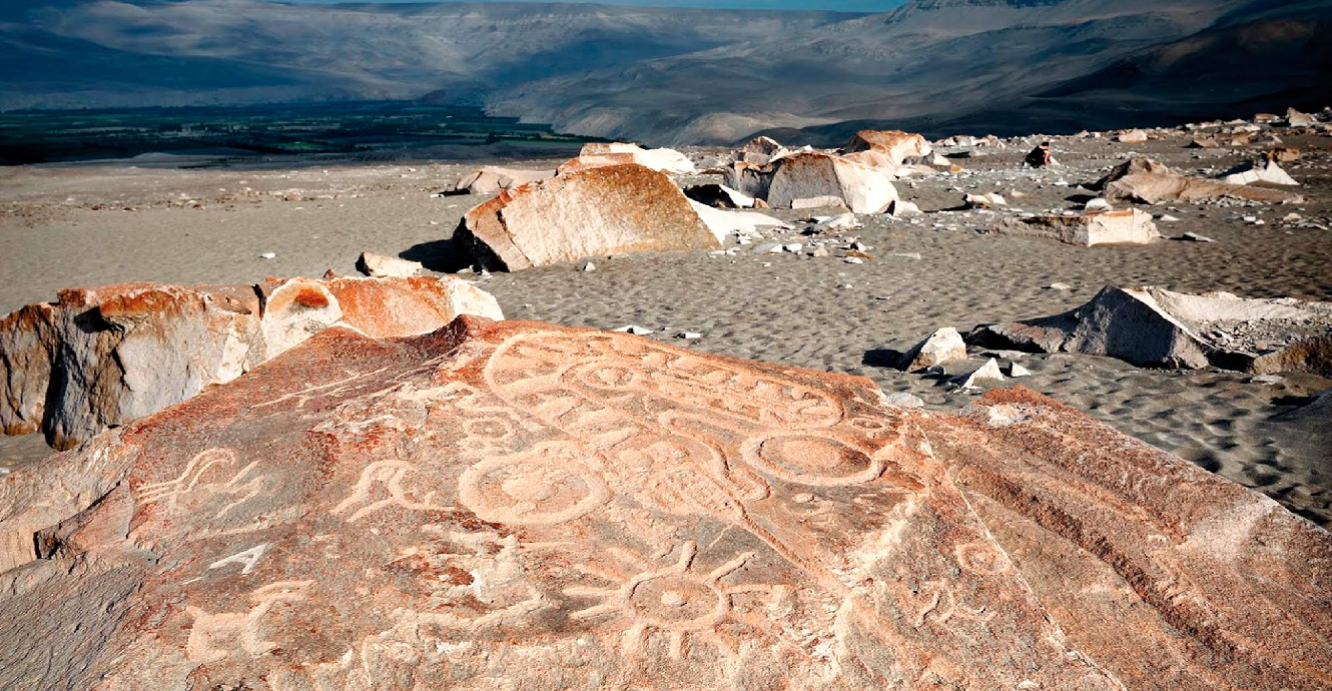 Geoglifos vs Petroglifos: El Arte Rupestre de Nuestros Antepasados 2 toro-muerto-en-arequipa