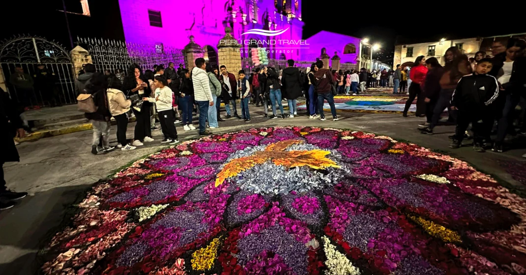 Semana Santa en Perú 2026: Viva la festividad religiosa más intensa de los Andes 2 tradicion de alfombras de flores en Ayacucho, semana santa en el peru