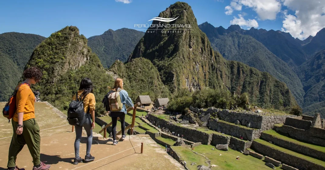 18 Mejores Rutas de Trekking en Perú: La Guía Definitiva para tu Aventura Épica en 2026 1 trek-to-machu-picchu