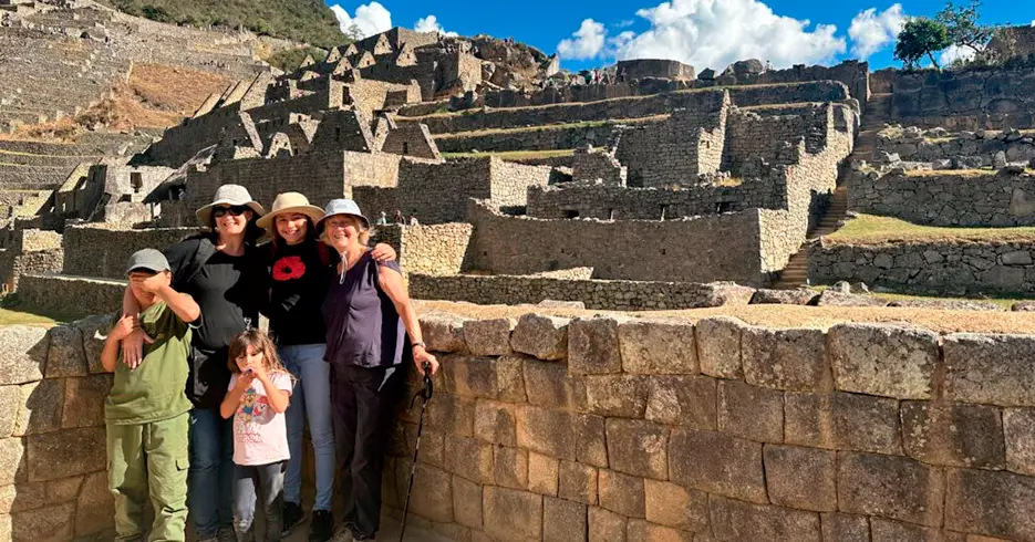 viaje a machu picchu en familia