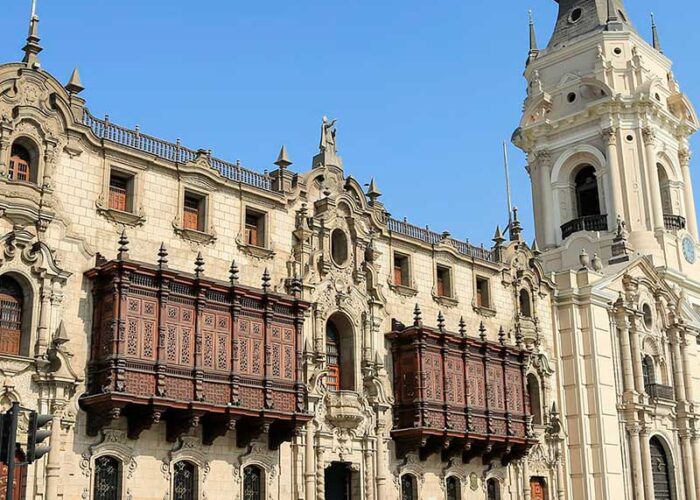 tours-lima-peru Plaza de armas Capital Lima Peru