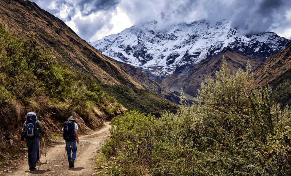 camino-a-salkantay Dos personas Camino a Salkantay