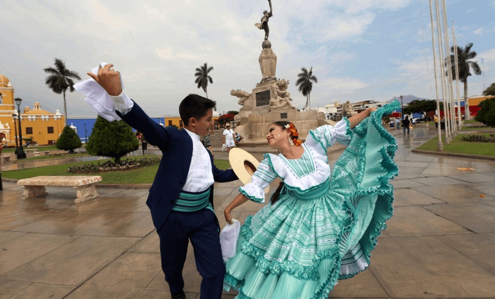 Marinera de Trujillo - Peru