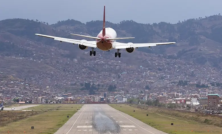 Aeropuerto Internacional Alejandro Velasco Astete - Cusco